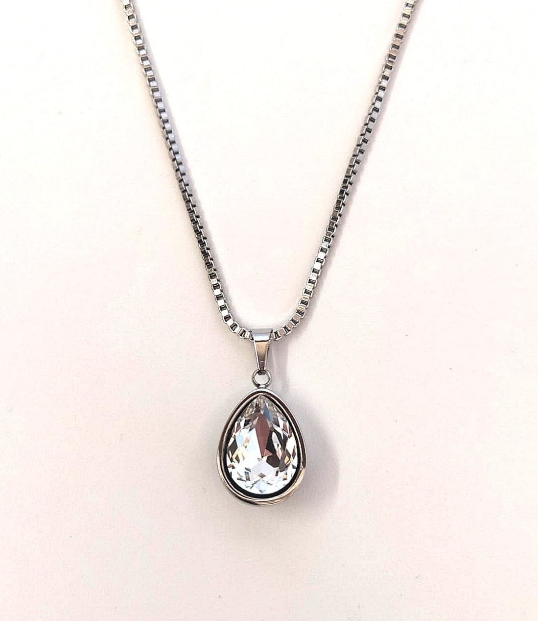 Náhrdelník chirurgická ocel kapka Swarovski kamínek